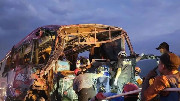 Kecelakaan Bus Angkut Pelajar dan Truk di Tol Pandaan-Malang, 4 Orang Tewas