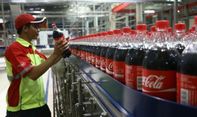 Mengejutkan! 2.200 Karyawan Coca-Cola Akan Di-PHK