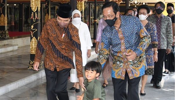Presiden Jokowi Salat Idulfitri di Istana Negara Yogyakarta, Gus Hilmy: Jangan Dimaknai Politis