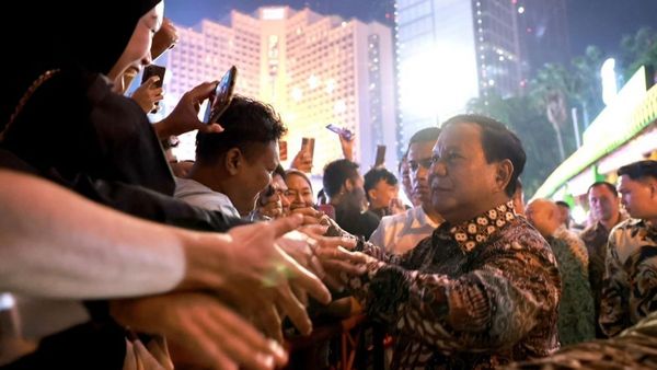 Presiden Prabowo Tak Sengaja Bertemu Aktor Senior Steven Seagal di Jakarta