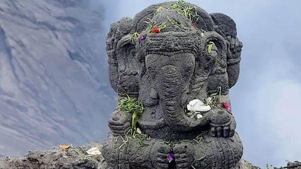 Arca Ganesha yang Hilang di Gunung Bromo Telah Digantikan yang Baru