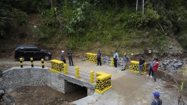 Dibuatkan Jembatan oleh Mas Dhito, Warga Semoyo Namai Jembatan Cinta: Tak Nyangka Ada Jembatan Sebesar Ini Masuk Desa