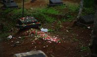Hiiii... Ketahuan Nongkrong di Atas Jam 8 Malam, Warga Surabaya Bakal Diangkut ke Makam Keputih