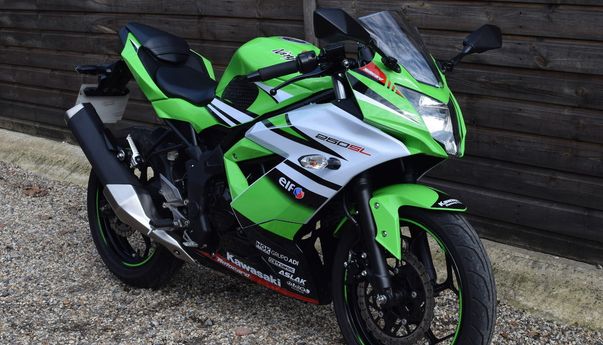 Spesifikasi Kawasaki Ninja 250 SL Motor Sport Murah dengan Single Silinder