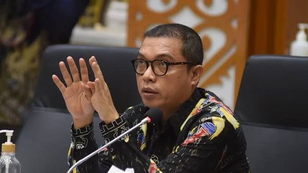 Baleg Gelar Rapat Bahas Ambang Batas Pilkada usai Putusan MK Hari Ini