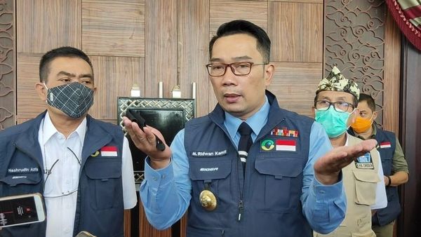 Berita Terkini: Jadi Relawan, Ridwan Kamil Disuntik Vaksin Covid-19