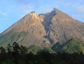 Berita Terbaru: Aktivitas Kegempaan Gunung Merapi Masih Tinggi, BPPTKG Minta Masyarakat Tetap Tenang