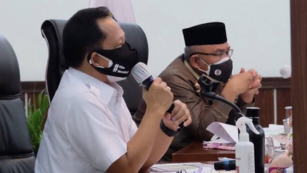 Pemkot Sudah Cairkan Seluruh Insentif Nakes, Menteri Tito Minta Daerah Tiru Depok