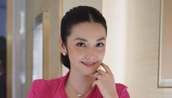 Velove Vexia Jadikan Meditasi sebagai Solusi Atasi Overthinking