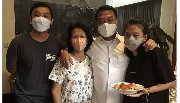 Patungan di Ultah Moeldoko, Terkumpul Rp150 Juta untuk Petugas Pemakaman Covid