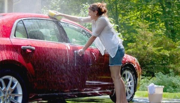 Empat Kesalahan yang Kerap Dilakukan saat Mencuci Mobil, Apa Saja?
