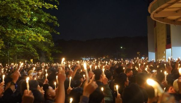 Ribuan Suporter Bola Se-Pulau Jawa Berdamai dan Bordo’a Bersama di Mandala Krida