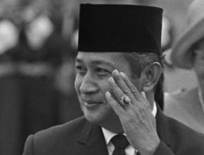 Menguak Mundurnya Soeharto dari Posisi Presiden: Tak Cuma karena Mahasiswa, Tapi Juga Disebabkan Telepon dari Sosok Berpengaruh Ini