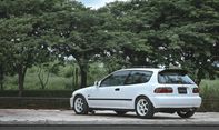 Mengapa Honda Civic Estilo Dibanderol dengan Harga Selangit?