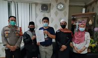 Setelah Videonya Viral, Pengurus Masjid Al-Amanah Bekasi Bolehkan Jemaah Salat Pakai Masker