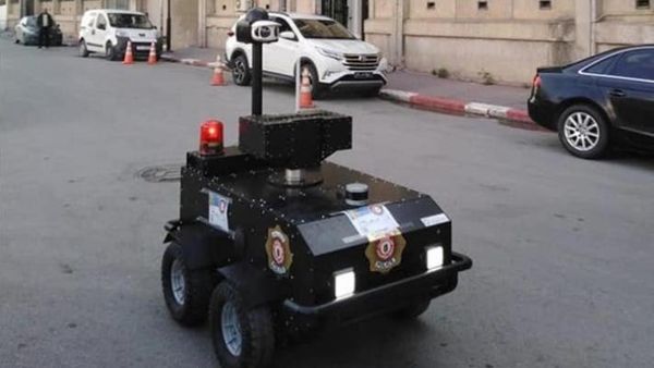 Tunisia Mengerahkan Robot Patroli untuk Menertibkan Lockdown