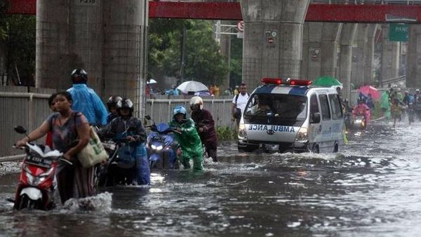 Dua Bencana yang Menimpa Jakarta: Pandemi COVID-19 dan Banjir Jadi Sumber Permasalahan