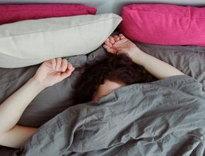 Pola Tidurmu Berantakan? Lakukan Langkah-langkah Ini