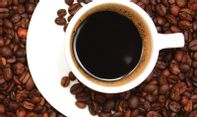 Sering Konsumsi Kopi Akan Berpengaruh ke Kesehatan Mata? Ini Penjelasannya!