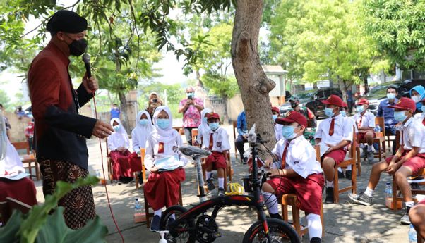 Ganjar Pranowo Mencari Bung Karno Muda, Hadiahnya Rp2,5 Juta