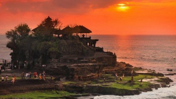 Awali Malam Hari Anda dengan Mengunjungi Tempat Berburu Sunset di Bali