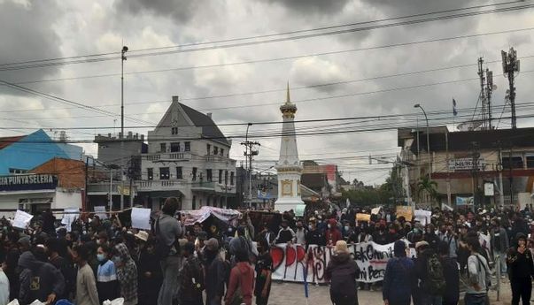 Terbaru: Aliansi Rakyat Bergerak Jogja Gelar Mosi Tidak Percaya terhadap Jokowi-Ma'aruf