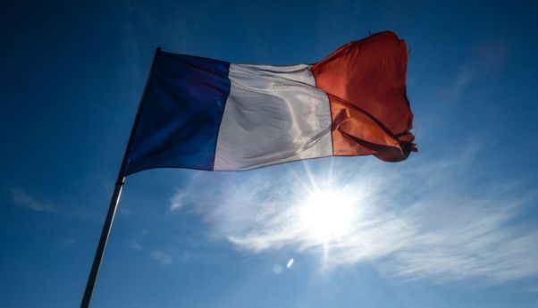 Prancis Terbangkan Pesawat Militer ke Afghanistan Evakuasi Warganya, Macron: Keamanan Mereka Prioritas Mutlak