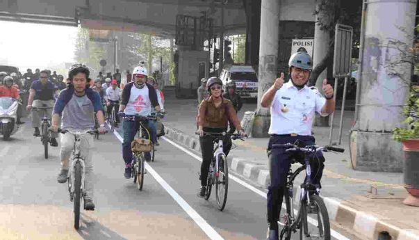 Anies akan Buka Jalan Tol untuk Sepeda, Komunitas Gowes: Sangat Berbahaya