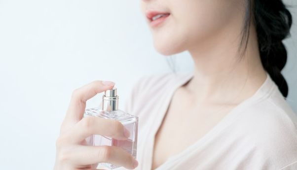Cara Memakai Parfum yang Benar Digunakan agar Tahan Lama