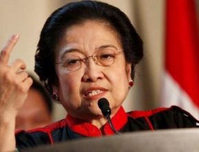 Megawati Ngamuk di Rakernas PDIP: Tidak Ada PDIP Main Dua Kaki Tiga Kaki, Lebih Baik Keluar daripada Saya Pecat!