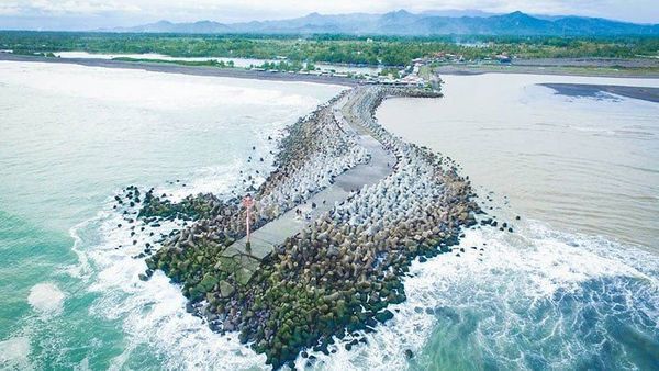 Wisata Pantai di Kulon Progo Yogyakarta yang Belum Ramai Dikunjungi