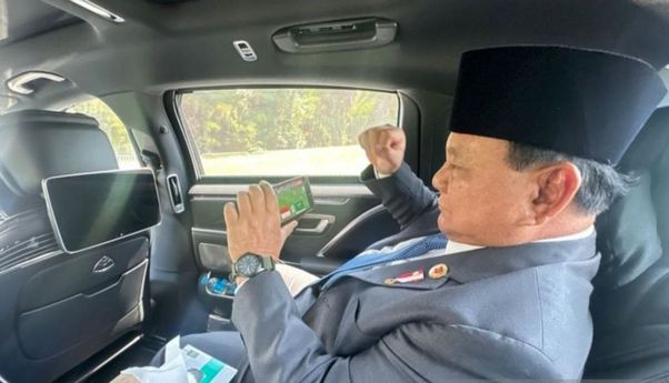 Di Sela Kunjungan Kenegaraan, Presiden Prabowo Tonton Timnas Indonesia vs Arab Saudi Lewat HP