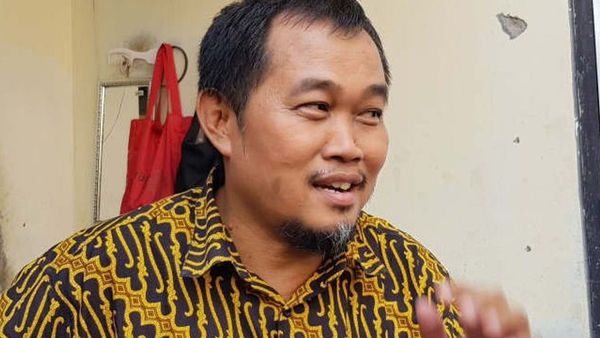 Firli Tutupi Wajah usai Diperiksa, MAKI: Ketua KPK yang Mestinya Dibanggakan Ternyata Cemen