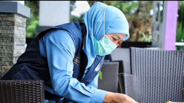 Bantahan Gubernur Khofifah yang Dituding Bikin Kerumuman Ultah: Kapasitas Ruangan 1.500 Diisi 49 Orang!