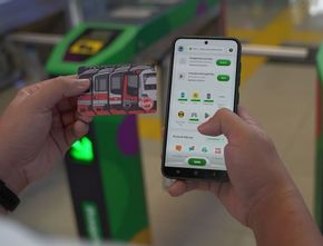 Kolaborasi dengan KAI Commuter, GoPay Luncurkan Fitur Isi Ulang KMT via Aplikasi