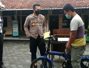Tak Sadar Ban Kempes, Pencuri Sepeda Lipat di Solo jadi Bulan-Bulanan Warga