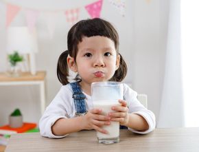 Intip Deretan Manfaat Segelas Susu Saat Sarapan untuk Anak