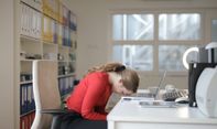 Memiliki Gejala yang Sama Burnout dan Depresi Berbeda Jauh