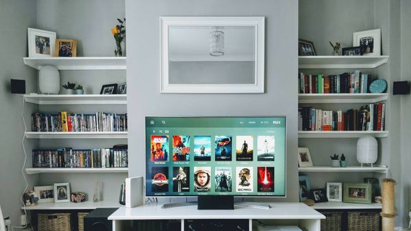 Langkah Mudah Cara Menghubungkan Laptop ke TV dengan WiFi