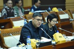 Komisi I Dorong Pemerintah Lobi Ulang AS Soal Tarif Impor 32 Persen