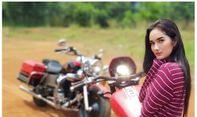 Artis Wanita Hobi Motor, Simak Seberapa Keren Mereka