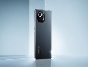 Spesifikasi Xiaomi 12, Akan Gendong 3 Kamera Belakan dan Body AG