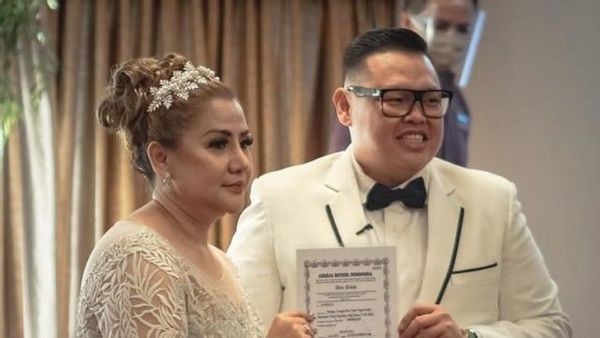 Nikahi Seorang Pendeta, Reza Bukan Ungkap Rasa Syukurnya yang Mendalam