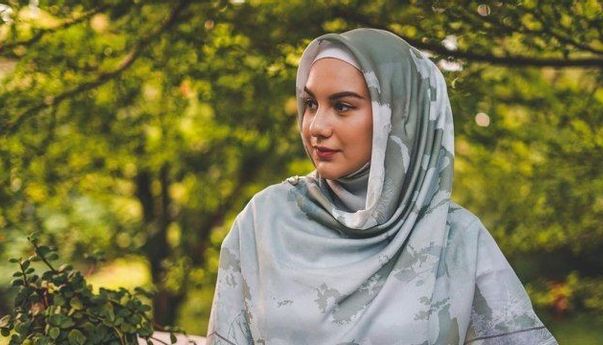 Kerap Tak PD, Irish Bella Cabut Gigi Gingsul