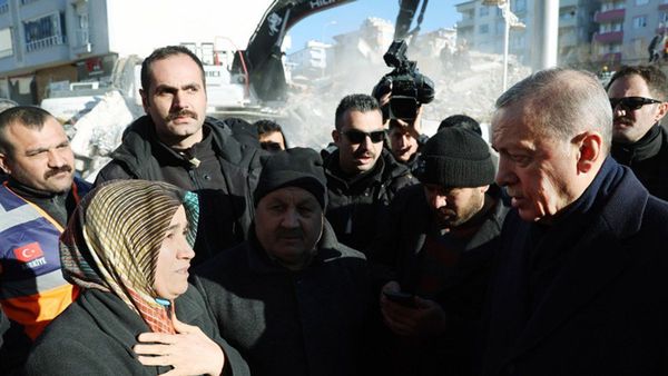 Korban Tewas Gempa Turki-Suriah Tembus 15 Ribu Jiwa, Erdogan Pastikan Pemerintah Hadir Bersama Rakyat