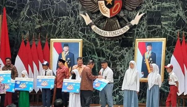 Pramono Gratiskan Pemegang KJP Plus Masuk TMII