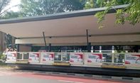 Politikus PKS Kritik Stiker Heru Budi di Halte Transjakarta: Kampanye Dini Pilkada Jakarta 2024