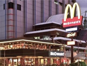 Kisah Berdirinya McDonald’s  Pertama Indonesia di Sarinah, hingga Akhirnya Tutup Selamanya
