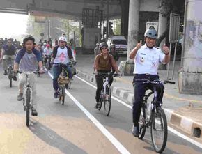 Anies akan Buka Jalan Tol untuk Sepeda, Komunitas Gowes: Sangat Berbahaya