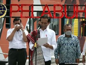Masih Jadi Buah Bibir: Luhut Binsar Lebih Pilih Terima Telpon Daripada Dengarkan Pidato Jokowi?